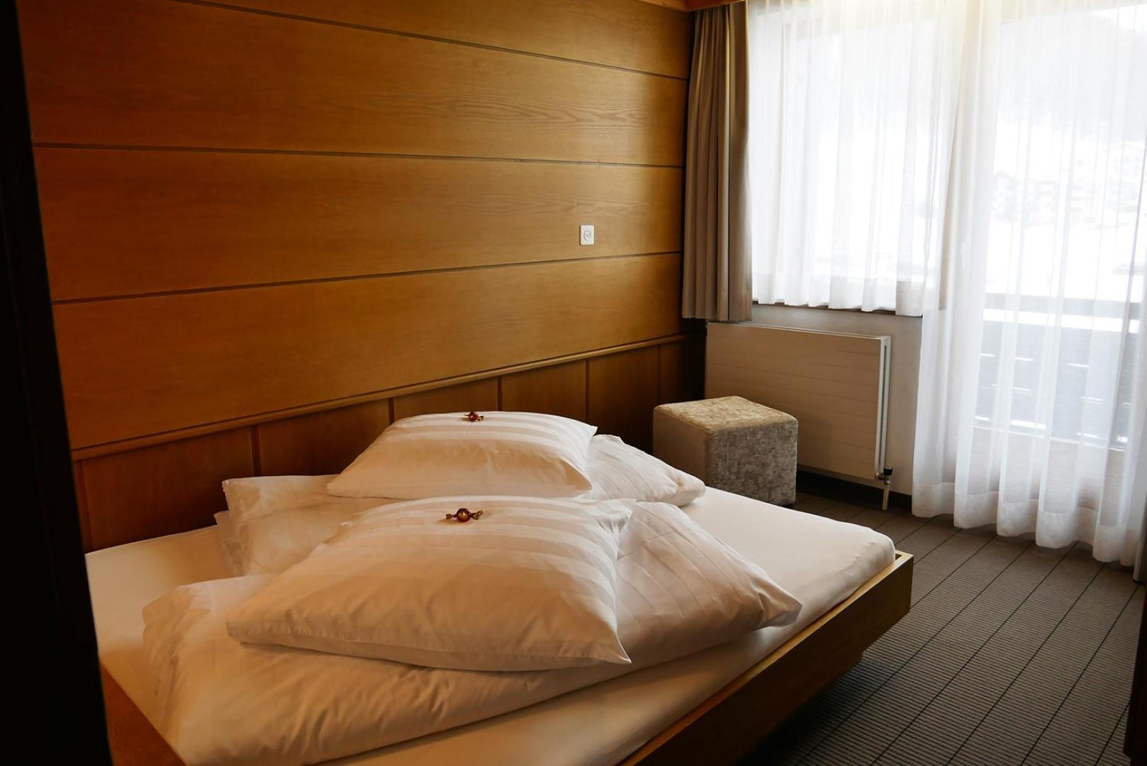 Hotel Garni Bergsonne Samnaun Room photo